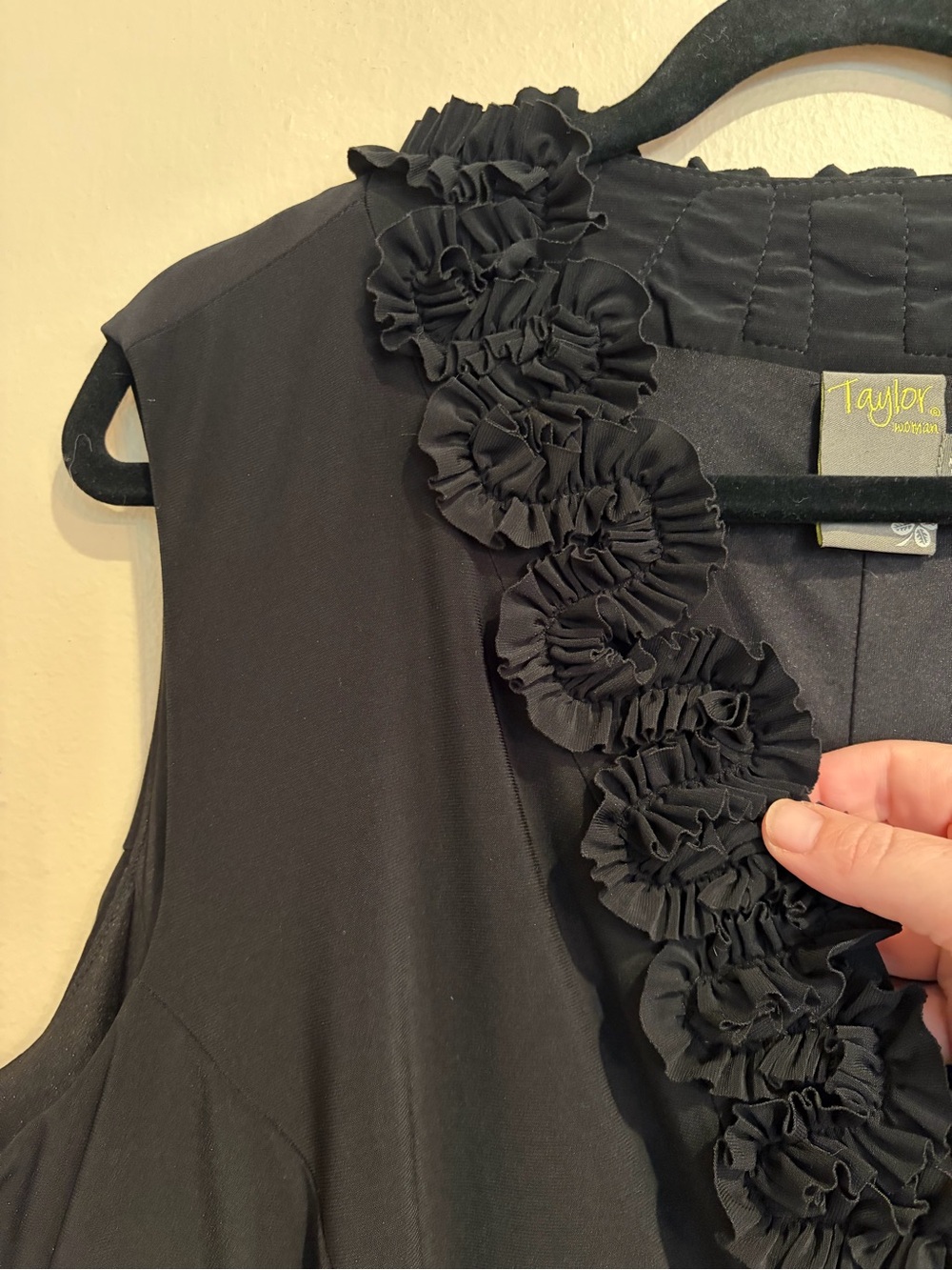 Taylor Simple Black Cocktail Dress w/ Ruched Detailing, size 18 - Picture 5 of 8